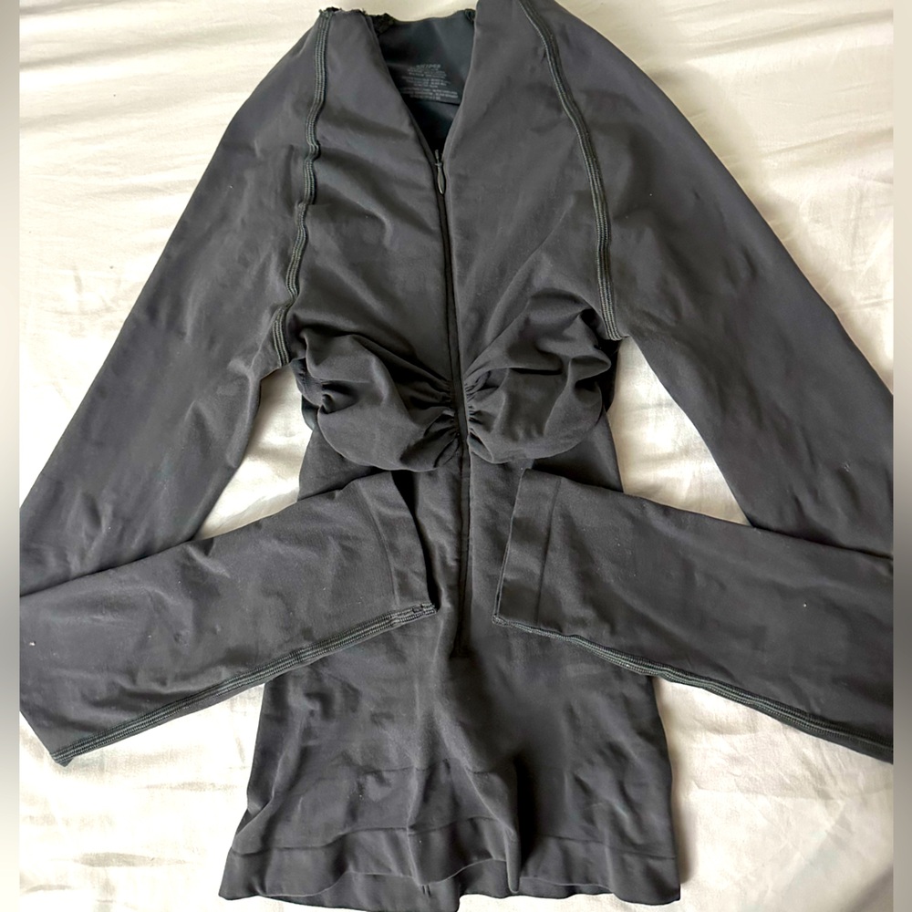SKIMS NWOT Seamless Sculpt Front Zip Long Sleeve